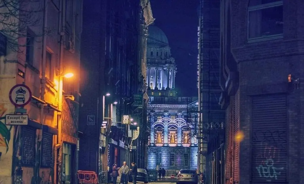 Select your travel preferences and get personalized recommendations for your trip to Londonderry, Northern Ireland.